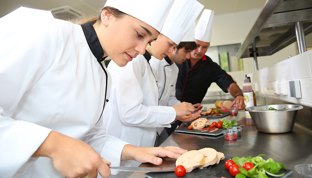 Puestos de trabajos que podrías obtener al ser egresado de Arte Culinario en la USIL Puestos de trabajos que podrías obtener al ser egresado de Arte Culinario en la USIL