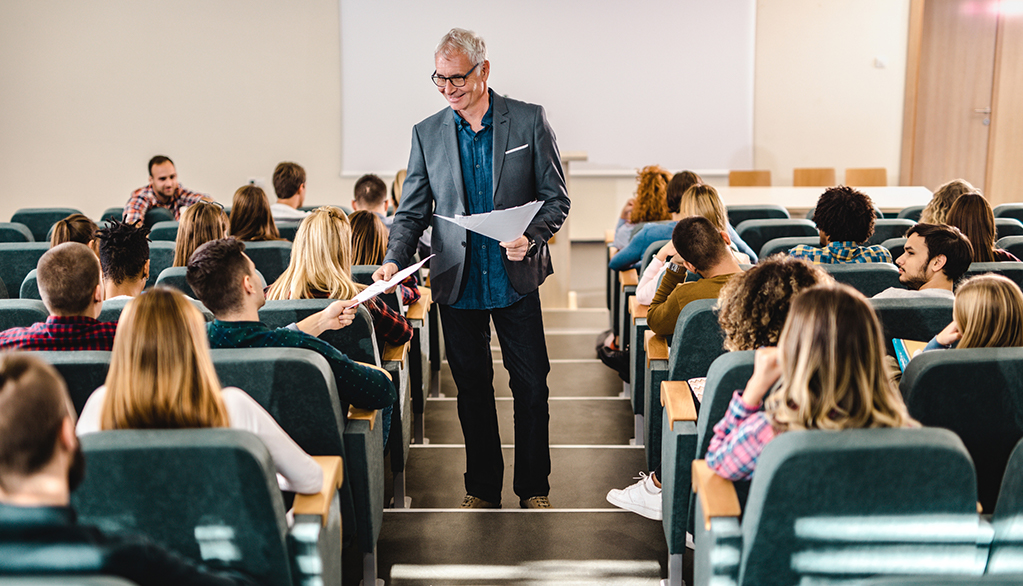 Nuestros docentes de la Maestría en Administración de Negocios - Executive MBA Grado Americano Nuestros docentes de la Maestría en Administración de Negocios - Executive MBA Grado Americano