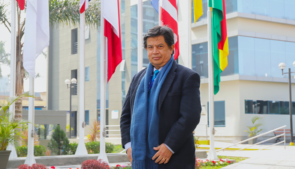 Arturo Calderón
