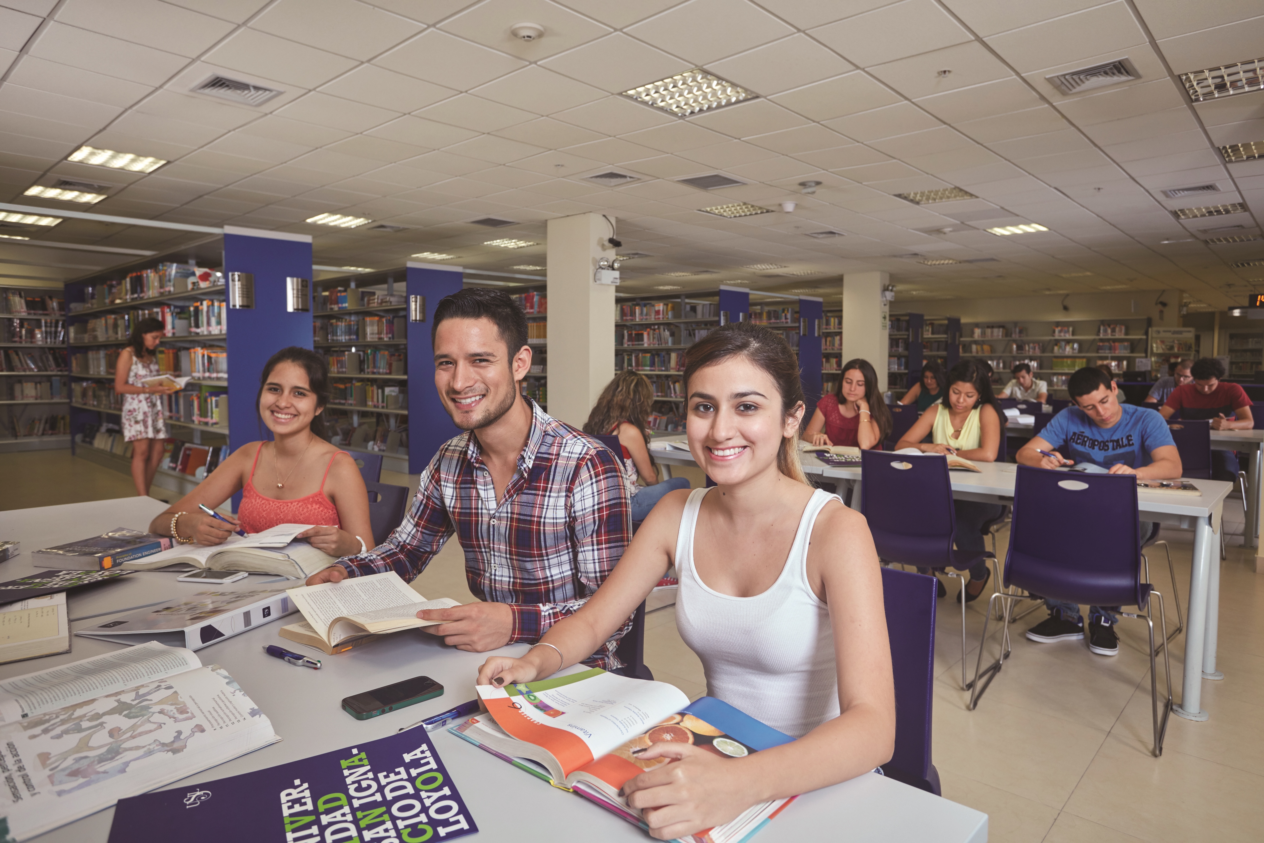 Bibliotecas, salas y espacios