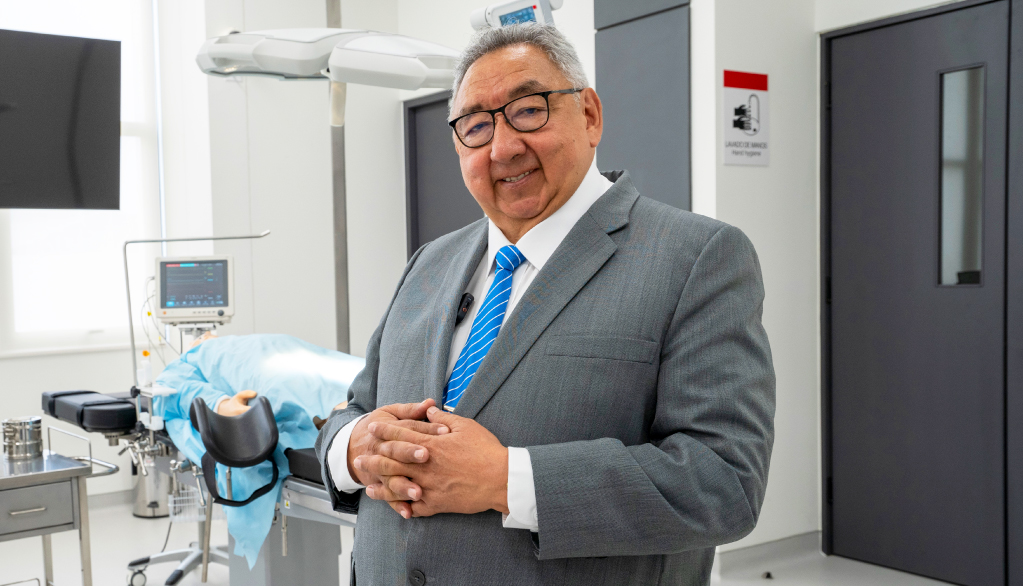 Dr. Jorge Cardich Pulgar Dr. Jorge Cardich Pulgar