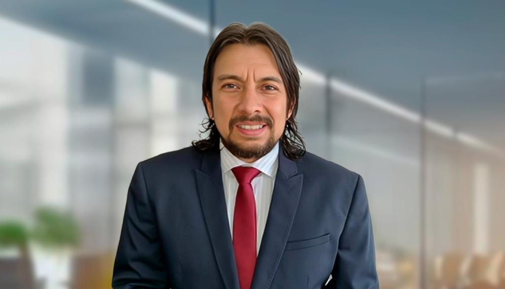 Dr. Alfredo Larios Franco Dr. Alfredo Larios Franco