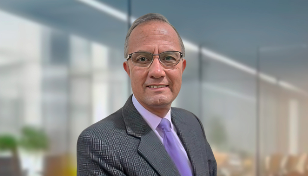 Dr. Hugo Meza Pérez Dr. Hugo Meza Pérez